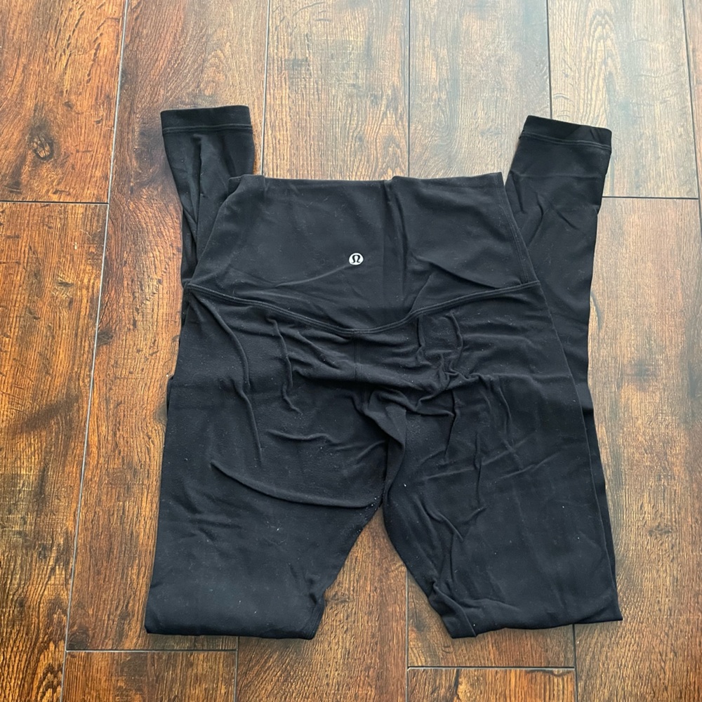 Black lululemon aligns